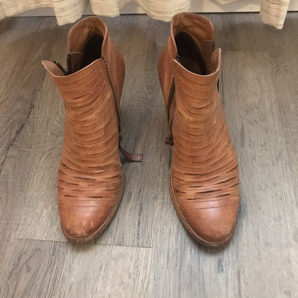 Paul Green Cognac booties